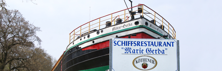 Heck der Marie Gerda mit dem Schild Schiffsrestaurant
